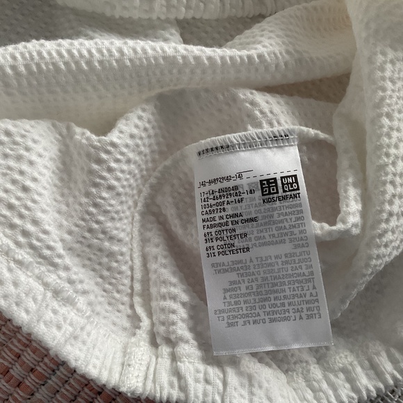 NWOT Uniqlo ivory top size S - Picture 3 of 6